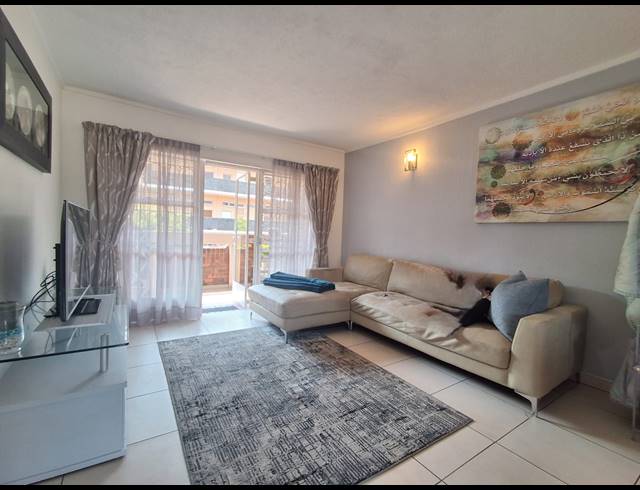 2 BEDROOM FLAT FOR SALE IN THREE RIVERS